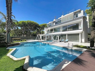 /international/es/playa-castelldefels-catalonia-310110118245/