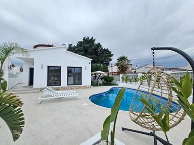 /international/es/castello-d-empuries-catalonia-310109100446/