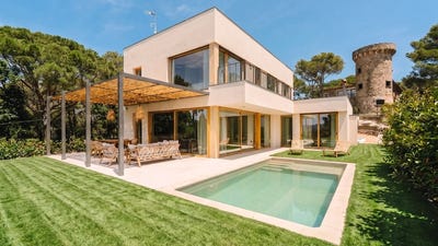 /international/es/begur-catalonia-310120547398/