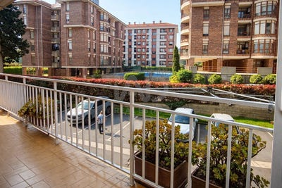 /international/es/paseo-de-luis-ocharan-mazas-castro-urdiales-cantabria-310107489906/
