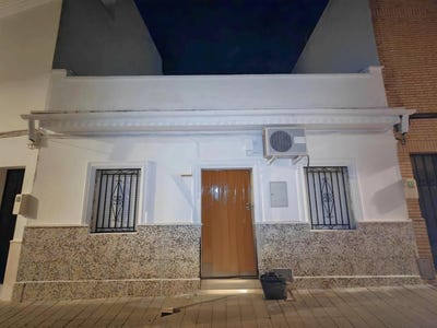 /international/es/fuentes-de-andalucia-andalusia-310107704044/