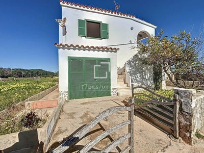 /international/es/es-mercadal-balearic-islands-310098737460/