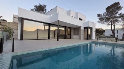 /international/es/empedrola-calpe-valencian-community-310108644857/