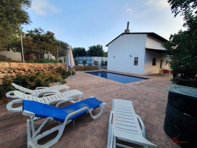 /international/es/velez-de-benaudalla-andalusia-120095995595/