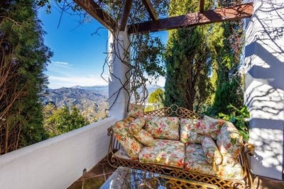 /international/es/comares-andalusia-310108674944/