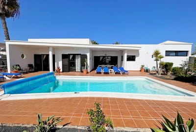 /international/es/playa-blanca-canary-islands-310103087893/
