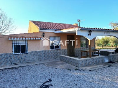 /international/es/caudete-castile-la-mancha-310105743975/