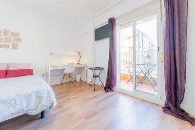 /international/es/carrer-alcasser-valencia-valencian-community-310108642755/