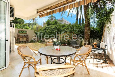 /international/es/av-corts-valencianes-altea-valencian-community-310108038374/