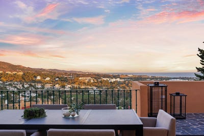 /international/es/beautifully-renovated-penthouse-with-fantastic-views-in-les-belvederes-nueva-andalucia-marbella-nueva-andalucia-malaga-spain-marbella-valencian-community-310108407757/