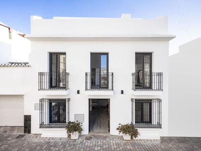 /international/es/estepona-andalusia-310101087389/?lang=pt