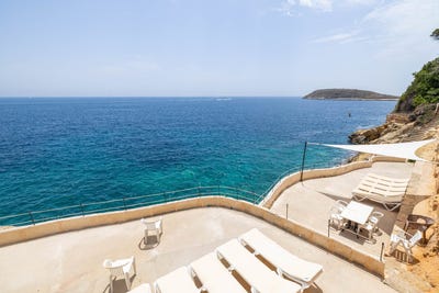/international/es/carrer-torrenova-23-07181-magaluf-illes-balears-spain-magaluf-balearic-islands-310101734107/