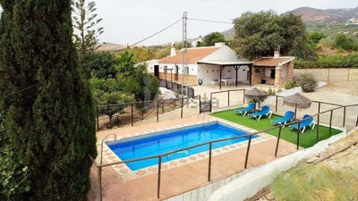 /international/es/antequera-andalusia-310103140085/