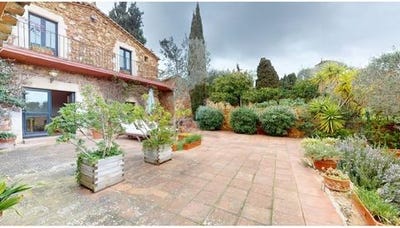 /international/es/mont-ras-catalonia-120098233111/
