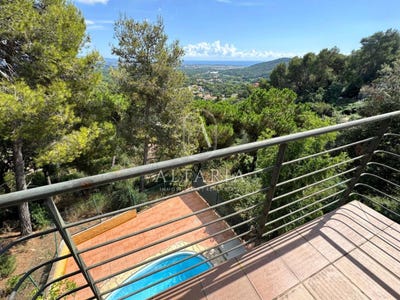 /international/es/rossinyols-palafolls-catalonia-310105892346/