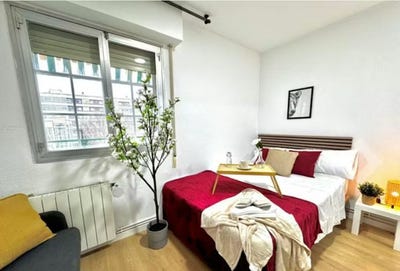/international/es/calle-de-valle-inclan-madrid-madrid-310105990032/