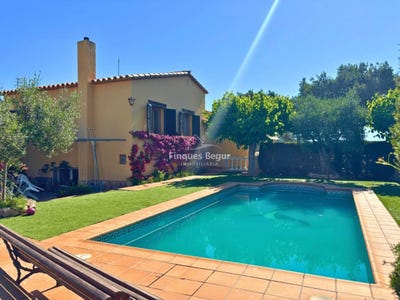 /international/es/begur-catalonia-310101419254/?lang=en