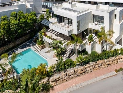 /international/es/estepona-andalusia-310109079844/