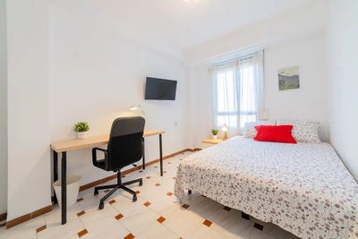 /international/es/carrer-angel-villena-valencia-valencian-community-310093855765/