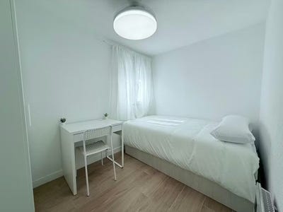 /international/es/calle-del-puerto-del-bruch-madrid-madrid-310103137885/
