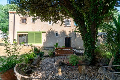 /international/es/carrer-de-canelles-navata-catalonia-310108044059/