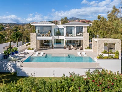 /international/es/sophisticated-design-villa-with-entertainment-level-in-la-quinta-benahavis-benahavis-la-quinta-malaga-spain-benahavis-andalusia-310108249933/