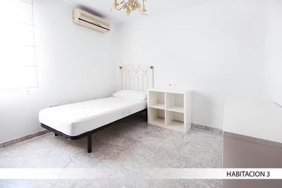 /international/es/calle-ruben-dario-sevilla-andalusia-310096268116/