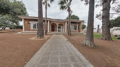 /international/es/callejon-de-bonilla-chiclana-de-la-frontera-andalusia-310109863458/
