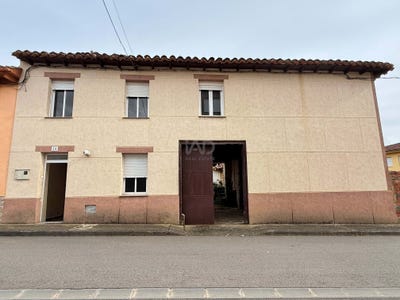 /international/es/avenida-rabosa-cimanes-del-tejar-castile-and-leon-310108370712/