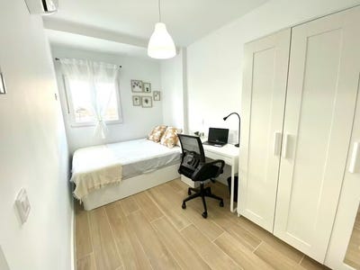 /international/es/avenida-de-los-angeles-getafe-madrid-310106107163/