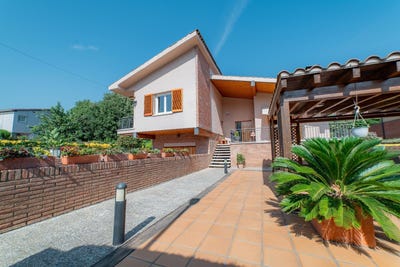/international/es/arenys-de-munt-catalonia-310100648598/?lang=en
