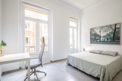 /international/es/carrer-martinez-cubells-valencia-valencian-community-310108894064/