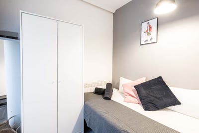 /international/es/8-calle-del-conde-de-romanones-madrid-madrid-310100991536/?lang=zh-cn