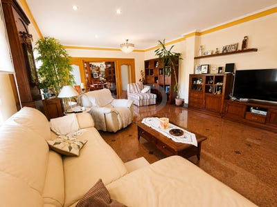 /international/es/calle-real-santovenia-de-pisuerga-castile-and-leon-310108670714/
