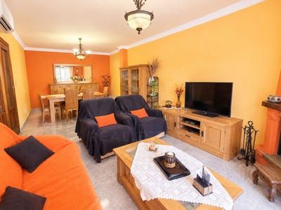 /international/es/calle-costa-de-marfil-almeria-andalusia-310119926363/