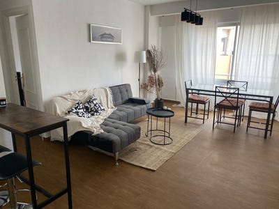 /international/es/carrer-de-miguel-de-cervantes-portimao-catalonia-310109877659/