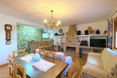 /international/es/comares-andalusia-120088908732/