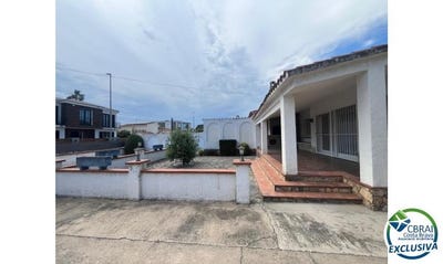 /international/es/peni-girona-catalonia-310108599423/