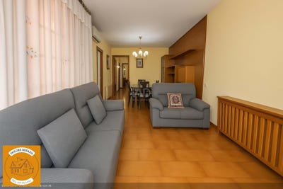 /international/es/avinguda-de-l-onze-de-setembre-bellcaire-d-urgell-catalonia-310108044942/
