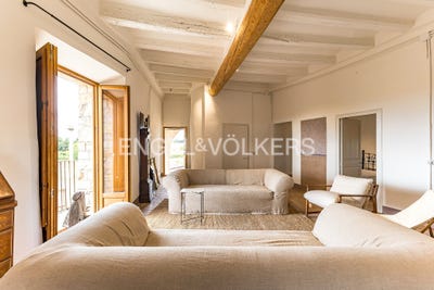 /international/es/les-piles-catalonia-310100853992/