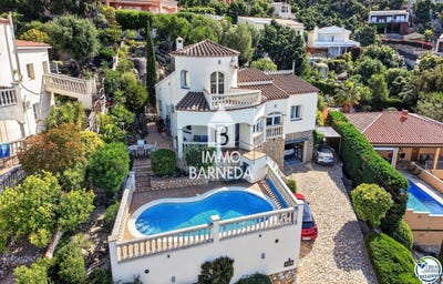 /international/es/palau-saverdera-catalonia-310109176644/