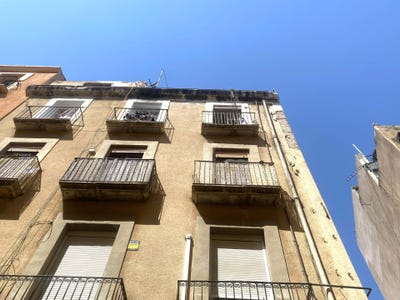 /international/es/carrer-d-en-salinas-tarragona-catalonia-310108456369/