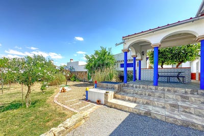 /international/es/calle-castelar-granja-de-torrehermosa-extremadura-310103037741/