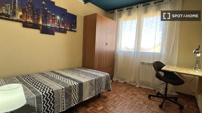/international/es/alcala-de-henares-madrid-310108555456/
