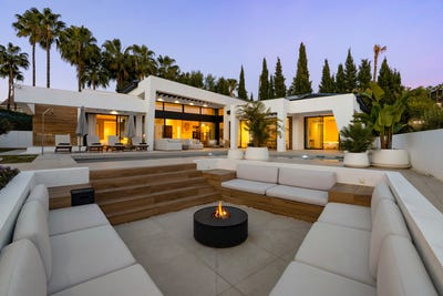 /international/es/contemporary-designer-villa-in-los-naranjos-nueva-andalucia-marbella-nueva-andalucia-malaga-spain-marbella-valencian-community-310108407724/