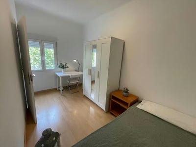 /international/es/calle-gonzalo-de-berceo-sevilla-andalusia-310095318539/