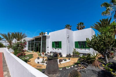 /international/es/playa-blanca-canary-islands-310099833659/?lang=it
