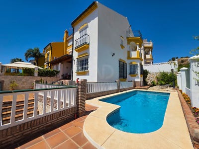 /international/es/calle-caobos-malaga-andalusia-310108558967/