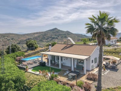 /international/es/tolox-andalusia-310108465067/