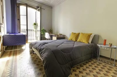 /international/es/ronda-de-sant-pere-barcelona-catalonia-310107902150/